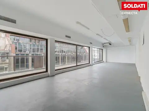 Amplias oficinas en 2 plantas en Venta - Retiro