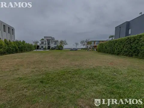 Terreno en Venta de 913,0 m2