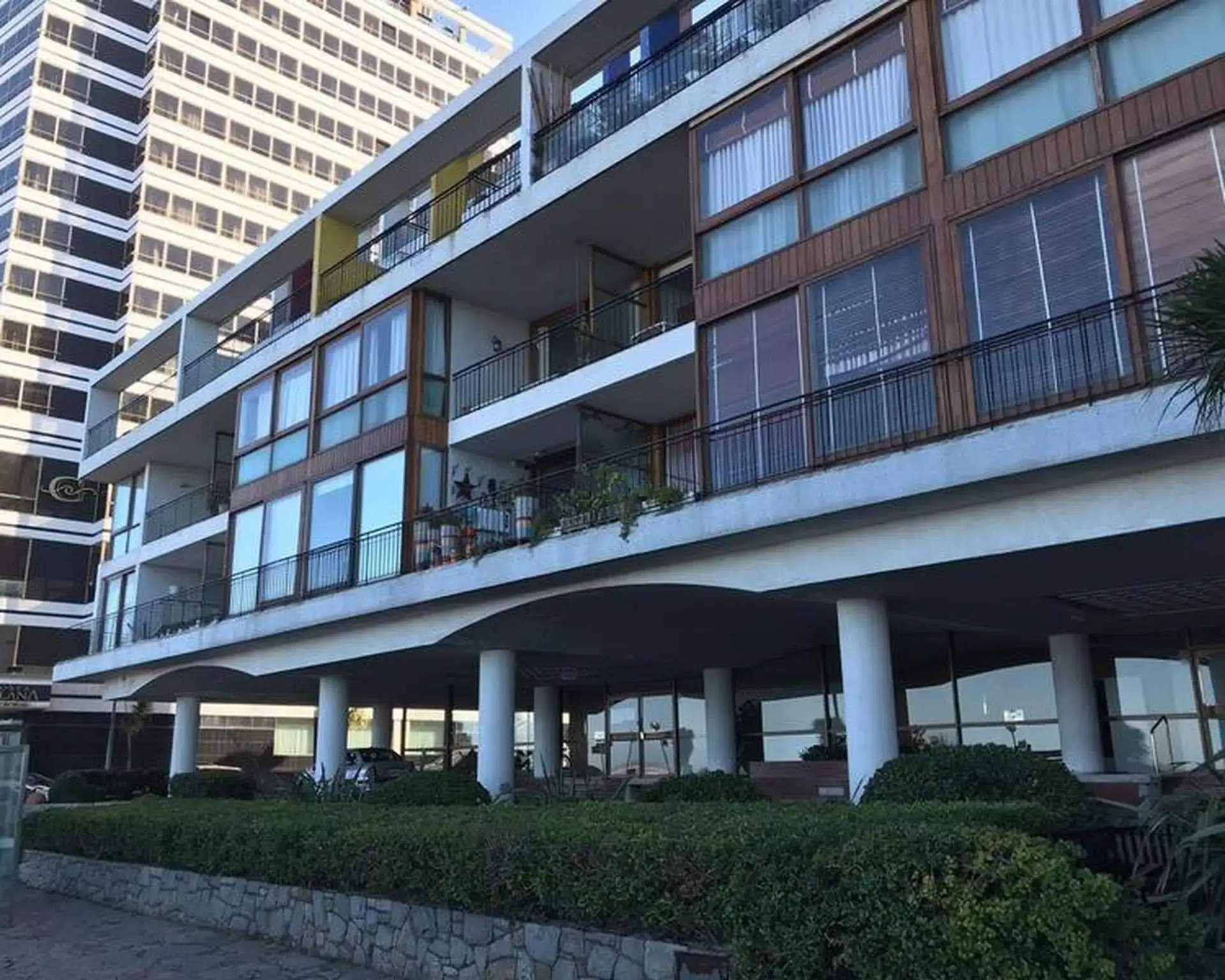 Semipiso de 4 ambientes con vista plena al mar