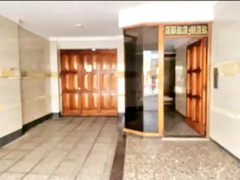 DEPARTAMENTO DE 3 AMBIENTES CON BALCON AL FRENTE