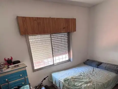 CASA PH DOS DORMITORIOS EN VENTA MORON