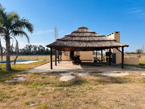 VENTA QUINTA EN MERCEDES