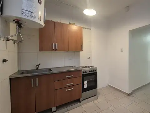 En alquiler PH 3amb al frente independiente con terraza.