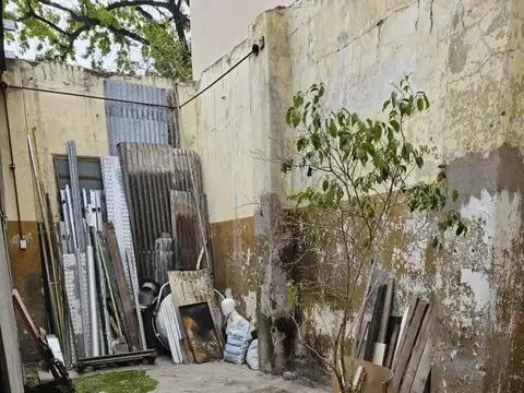 Depósito en venta - 2 Ambientes - 190Mts2 - Villa Maipu