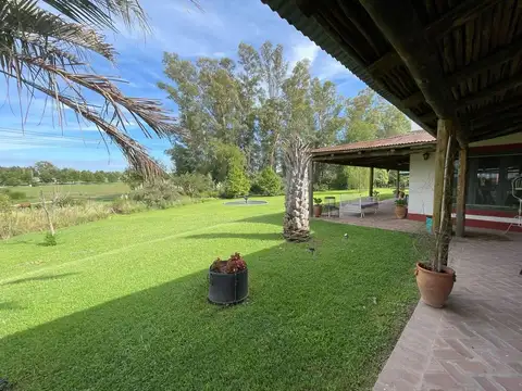 Casa 6 ambientes con 2 baños