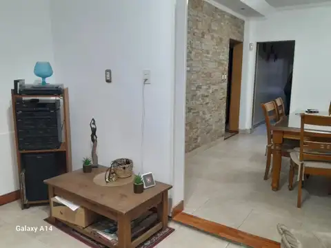 Casa 6 ambientes con 3 baños
