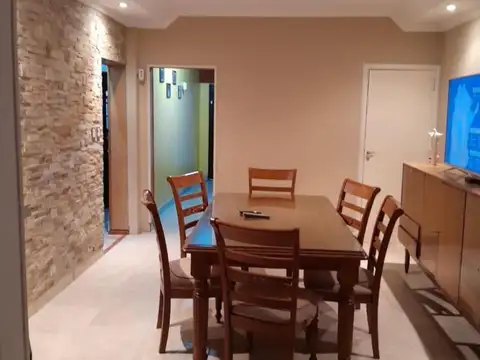 VENTA CASA CON JARDIN MAS DEPTO, GRAN OPORTUNIDAD