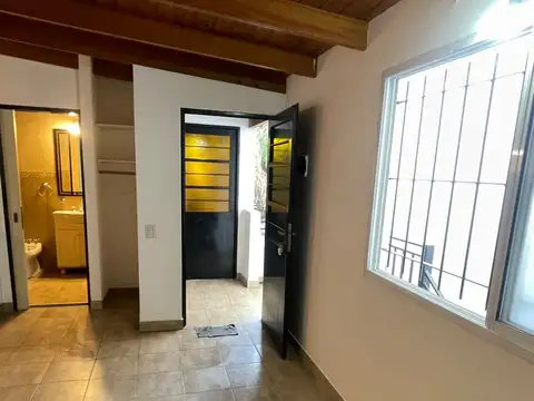 Achaval 200, Piso 2