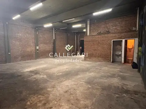 Local 230 m² en alquiler - Berazategui