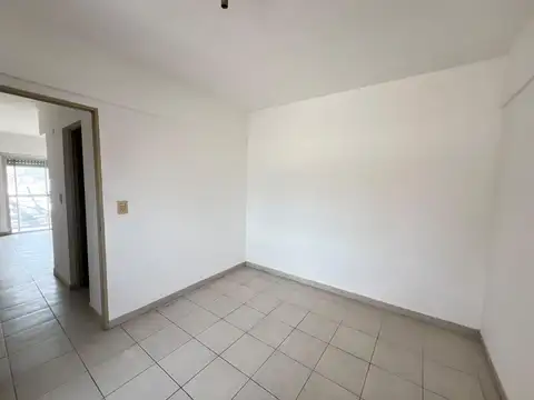 Departamento en Alquiler en Echesortu, $ 320.000