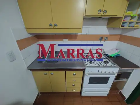 Casa 2 ambientes con 1 baño