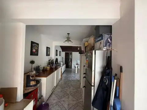 Venta Casa Renovada Con Quincho Y Piscina  Merlo