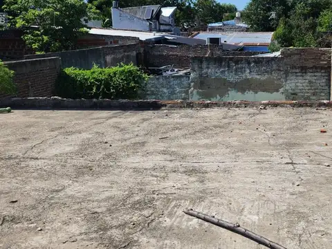 VENTA DE TERRENO CON MEJORAS EN TEMPERLEY