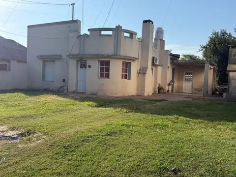 CASA DOS DORMITORIOS EN SANTA ISABEL 