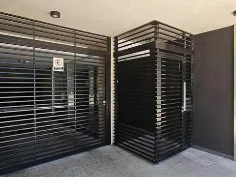 Venta Cochera PB   Crespo y Salta - Pichincha - Rosario