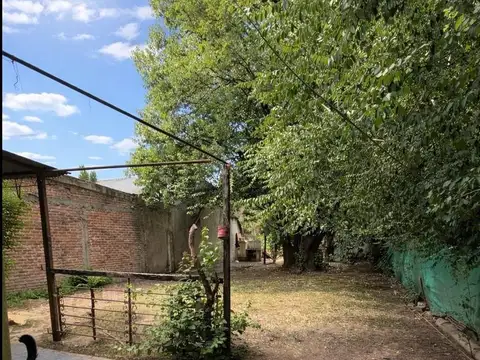 Casa en Venta con 3 cocheras