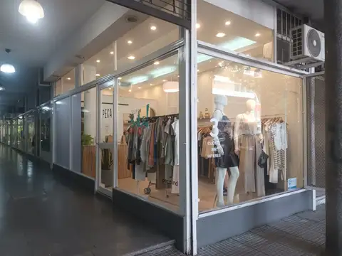 Local en Venta 40 años