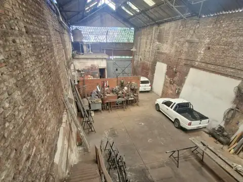 VENTA GALPON EN VALENTIN ALSINA 