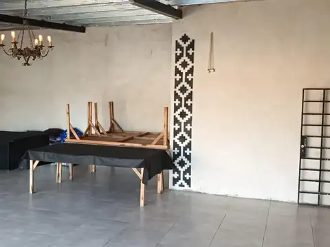 Casa 3 ambientes con 2 baños