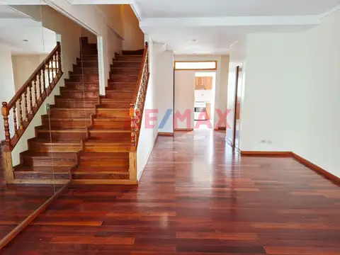 Depto Tipo Casa en Venta con 2 cocheras