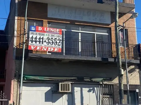 AMPLIO SALON CON EXCELENTE UBICACION