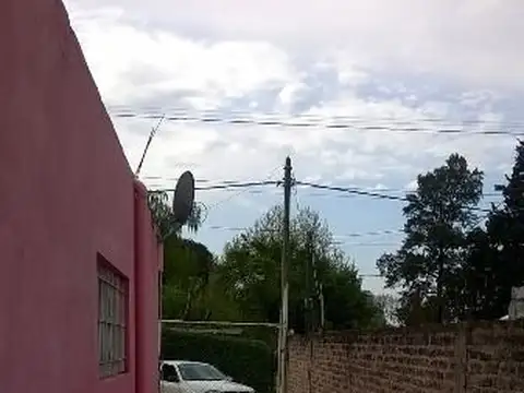 CASA EN VENTA - CLAYPOLE