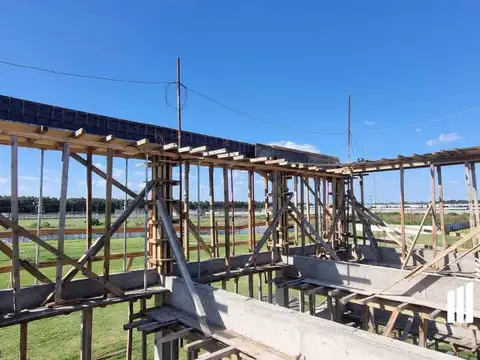 NEWBERY Y AV CIRCUNVALACIÓN I FISHERTON WORK