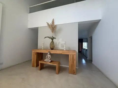 Casa 7 ambientes con 4 baños