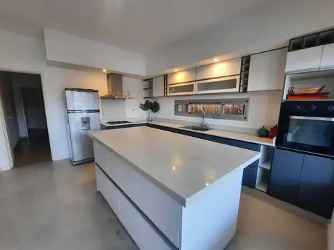 Casa en Alquiler de 5 dormitorios