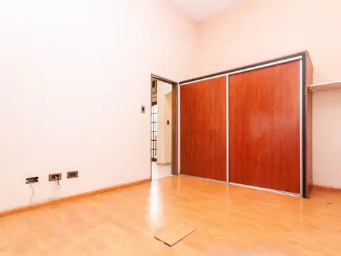 Depto Tipo Casa 4 ambientes con 2 baños