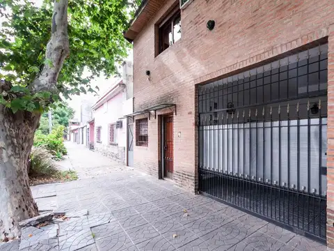 Venta PH  t/ casa 4 amb. Rem. Esc. Lanús  A/Cred.