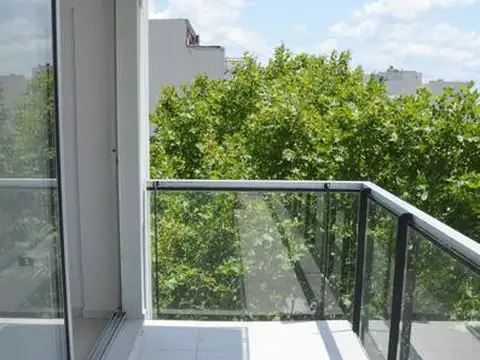 Excelente 2 amb,muy luminoso,a estrenar,edificio con SUM, PISICINA,PARRILLAS. Digno de ver