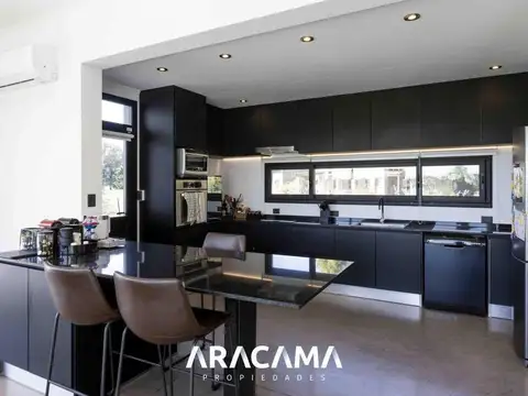 Casa en Venta con 3 dormitorios en Cañuelas