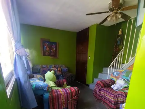 Departamento 9 ambientes con 2 baños