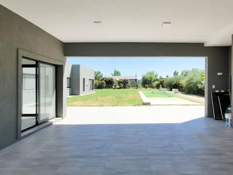 Casa en Alquiler de 3 dormitorios