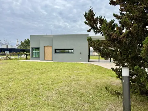 Puerto Roldan-Barrio cerrado