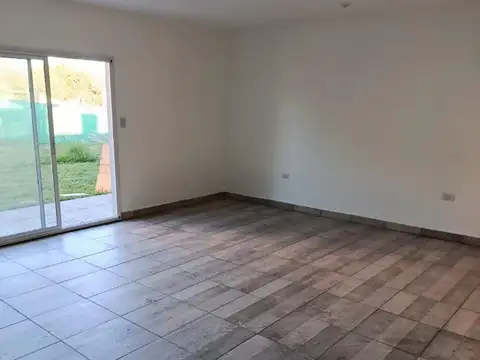 Casa en Venta con 5 cocheras