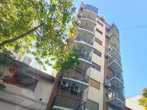 Departamento 2 amb  - balcón - muy luminoso - cochera  Villa Pueyrredón