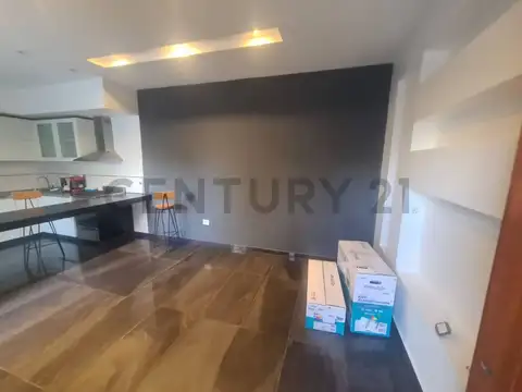 Casa 6 ambientes con 3 baños