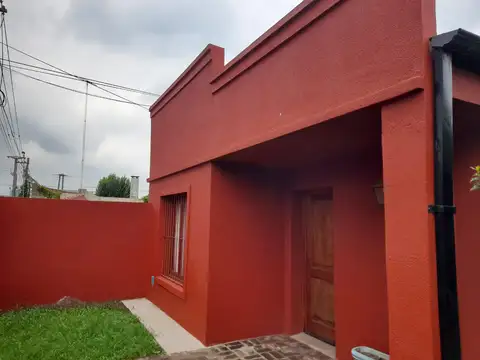 Unidad Funcional estilo Casa Impecable