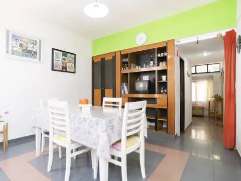 Casa 4 ambientes con 1 baño