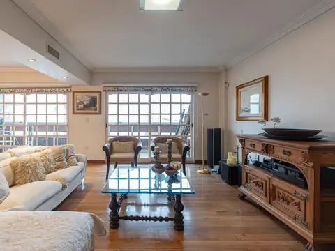 Departamento de 3 dormitorios y 2 cocheras en Caballito