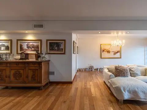 Departamento en Venta con 2 cocheras