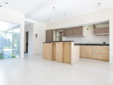 casa a estrenar en venta en Los Ombues y Los Cedros ona Campus