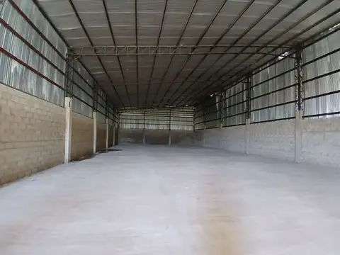 Galpón 1200m2 doble entrada camión techo 6m Alt