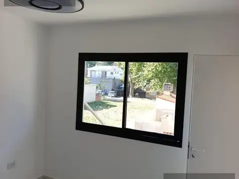 Depto Tipo Casa 2 ambientes con 1 baño
