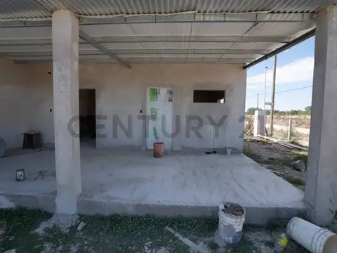 CASA EN VENTA EN LA PLATA (A TERMINAR)