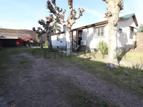 Casa en Venta con 5 cocheras
