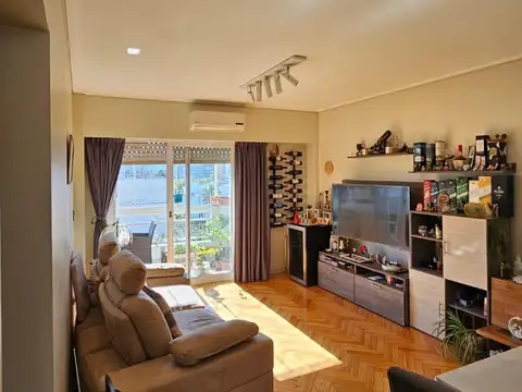 José A. Cabrera e/ Lavalleja y Julián Álvarez