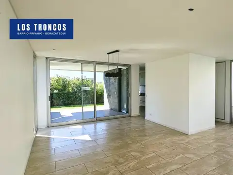 151 esquina 3 Barrio Los Troncos 100